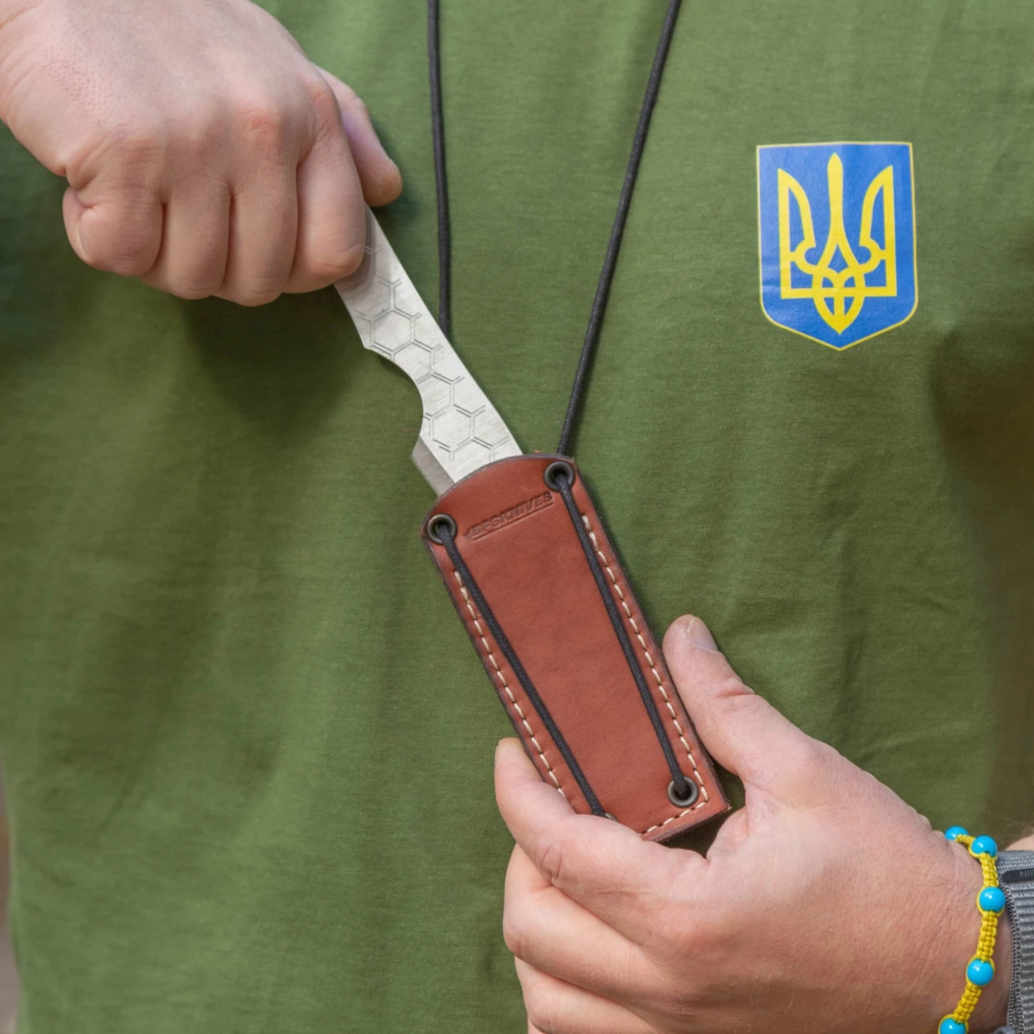 BPS Knives Techno Bee SSH EDC Fixed Blade Knife, Leather Sheath 6 BPS Knives Techno Bee SSH EDC Fixed Blade Knife, Leather Sheath - Image 5