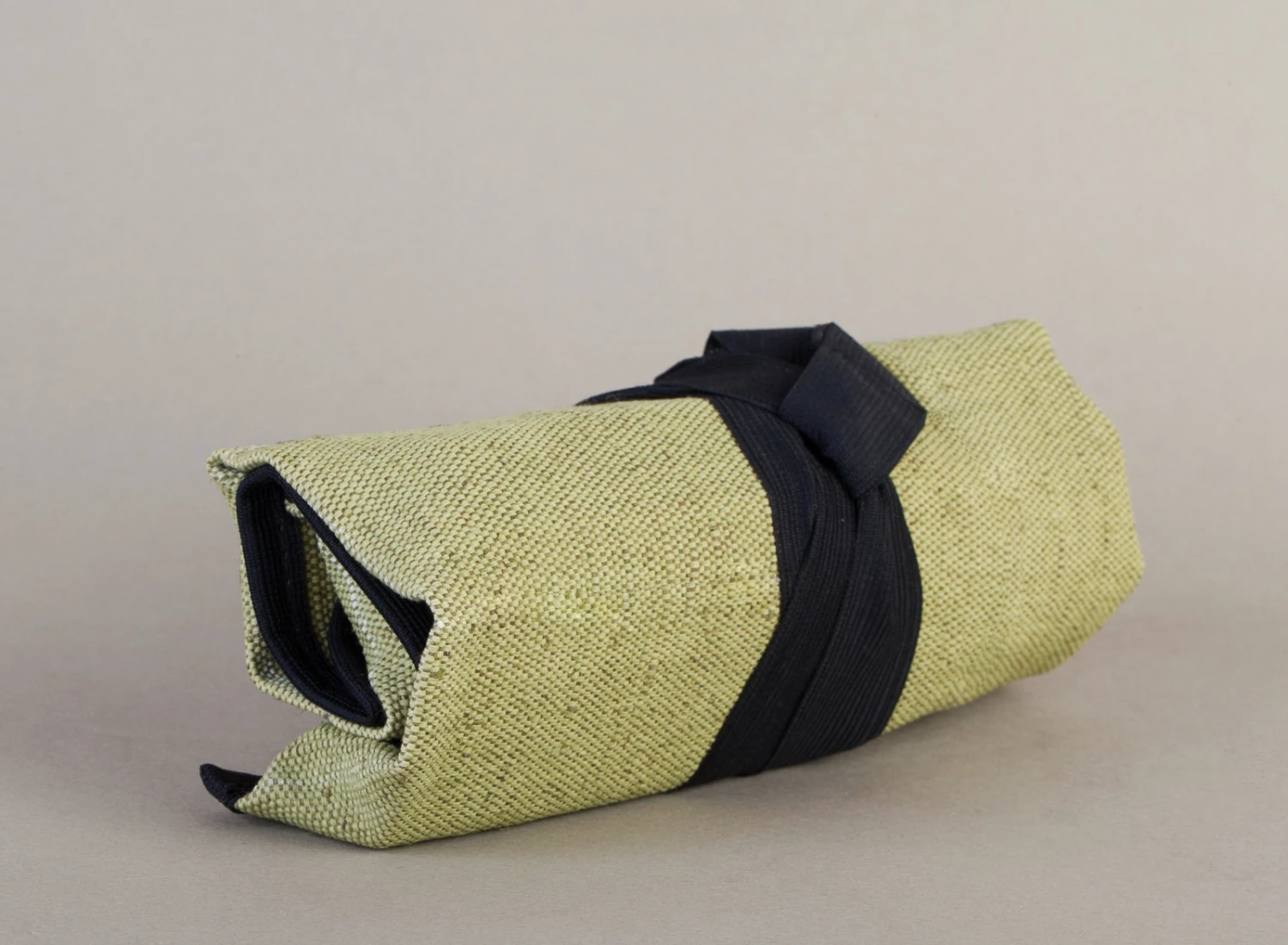 BeaverCraft TR4 – 4 Pocket Canvas Tool Roll 3 BeaverCraft TR4 – 4 Pocket Canvas Tool Roll